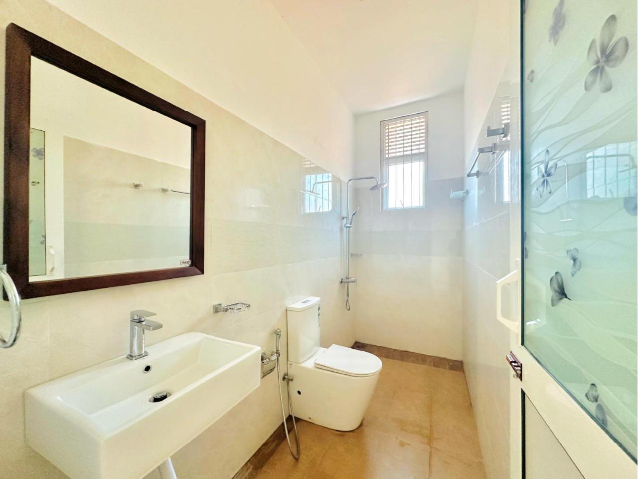 Sea Breeze Guest House Негомбо Экстерьер фото