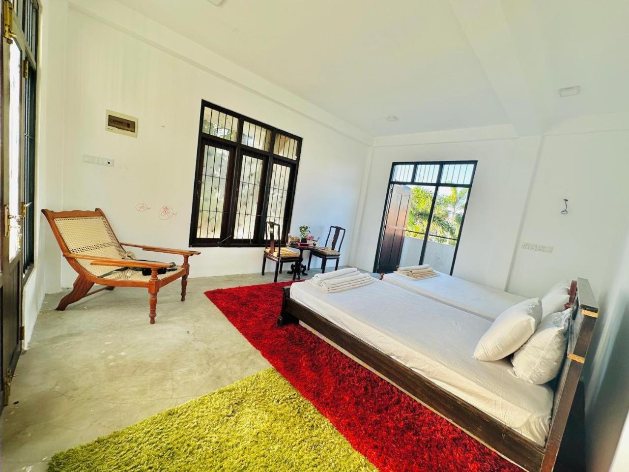 Sea Breeze Guest House Негомбо Экстерьер фото